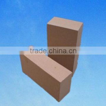 Clay insulating brick