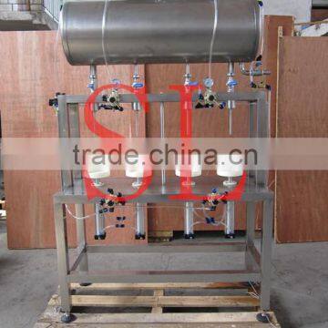 Beer keg filling machine