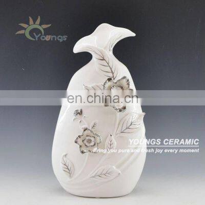 Beautiful Shape Ceramic White Flower Vase Craft