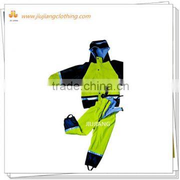 Children's rainsuit in 2 color way