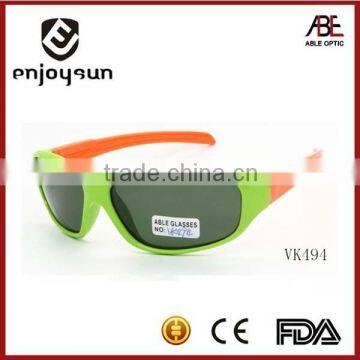 2015 custom novelty style kids sports sunglasses with CE&FDA