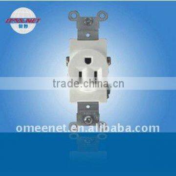 Single Wall Receptacle 15A 125V PC Cover