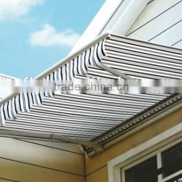 Balcony retractable awning