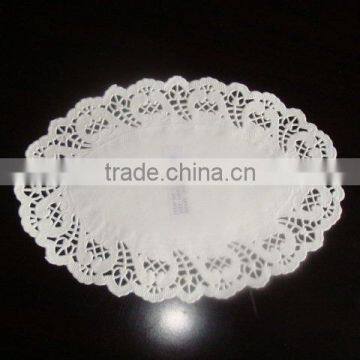 Oval paper doily