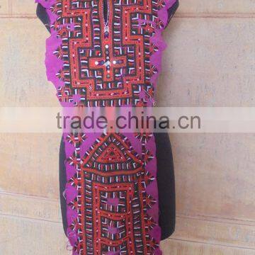 handwork embroidery neck designs