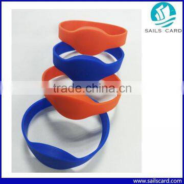 Customized Rubber Colorful Silicone Waterproof RFID Wristband/Bracelet