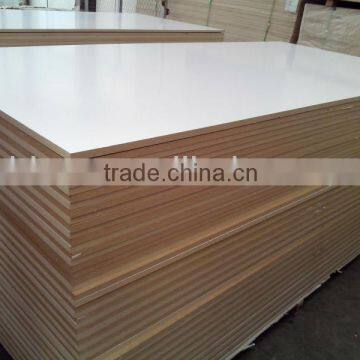 Slot MDF/ Plain/Wood Veneer/PVC /HPL/UV/Melamine Laminated MDF and HDF Board from 2mm-25mm