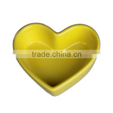 3.5"yellow color heart shaped small ceramic bakeware