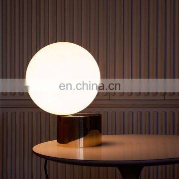 Гендун Нордк металлический золотой настольный светильник для гостиной photo-3