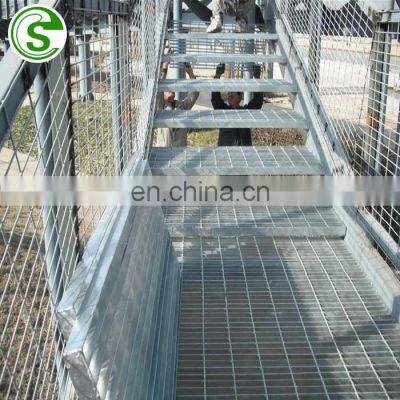 20x100mm Hot dip galvanized anti slip steel grating steps