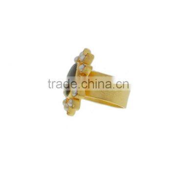 Flower Shaped With Pearl Silver Ring photo-2