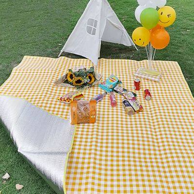 Wholesale Waterproof Picnic Blanket - 200x200cm Oversize Plush Mat with Aluminum Layer - Foldable & Lightweight (0.95kg)