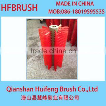 Small roller brush in electric machine