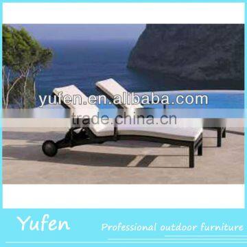 Outdoor rattan used chaise lounge