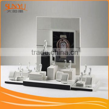 Customized Fashion Acrylic Watch Display Stand