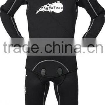 black color neoprene spearfishing wetsuit