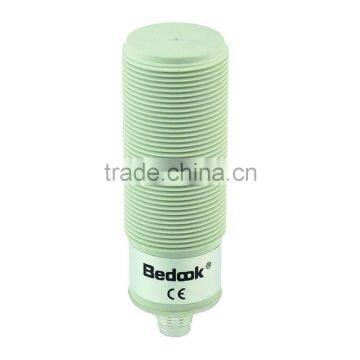 M30 Plug series AC/AC-DC 2-wire capacitive proximity sensor with plastic cylindrical housing