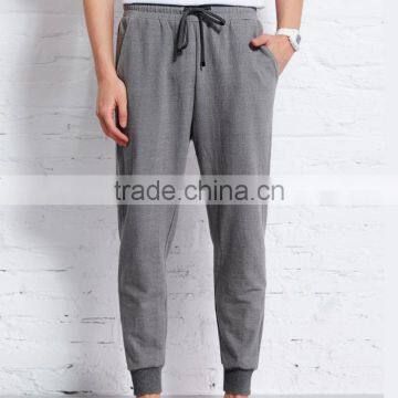 Custom 100% cotton trendy plain wholesale men jogger sweatpants