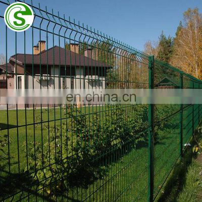 Wholesale Triangle Bending Fence 3D Curved Welded Wire Mesh Panel Fence