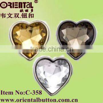 colorful heart shape buttons for clothes decoration