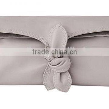 Knot Women Soft Smooth Genuine Leather Clutch Bag Nappa Foldover Party Clutch Good Quality Hand Bag Guangzhou Factory photo-2