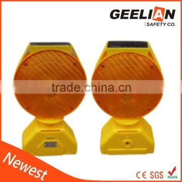 Solar amber warning traffic cones barricades lamp