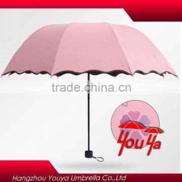 2015 new invention Uv protection when light change colour fold umbrella