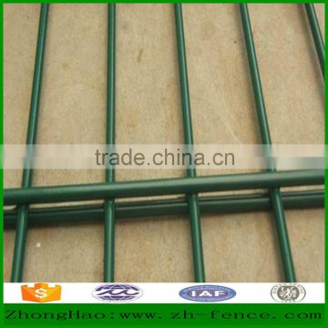 Factory direct sale peach shape post trangle bending municipal fence