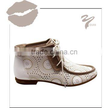 Women lace up casual shoes