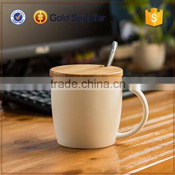 2016 high quality ceramic coffee cup with wooden lid                        
                                                Quality Choice