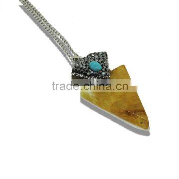 Fashion Triangle And Beautiful Texture Pendant Necklace Delicate Stone Necklace