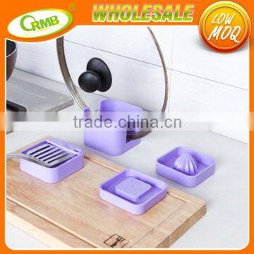 Multifunctional 4 in1 Kitchen Tool Of The Juice, Mash, Placing The Lid And Spoon Practical Cooking Helper Tools and Uses