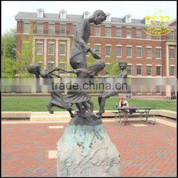 City Square Characters of Modern European Bronze Sculpture photo-4