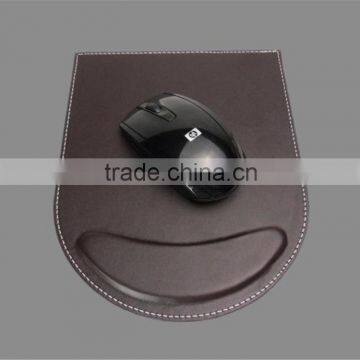 Customized Design Genuine Leather Mouse Mat Pad Holder With Wrist Rest photo-2