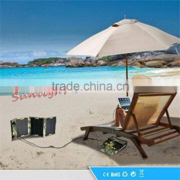 Fashionable hot selling 15W 3 panel beach solar panel battery charger