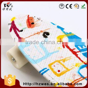 70kgs Top ABS Deck Material PU Wheels OEM Fish Shape Skateboard photo-2