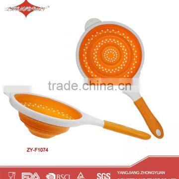 Easy use food grade retractable silicone strainer collapsiple colander with plastic handle