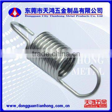 Precision extension springs with large diameter