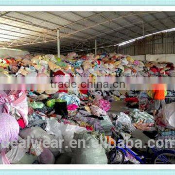 Canada Super Used Clothing in Bales photo-4