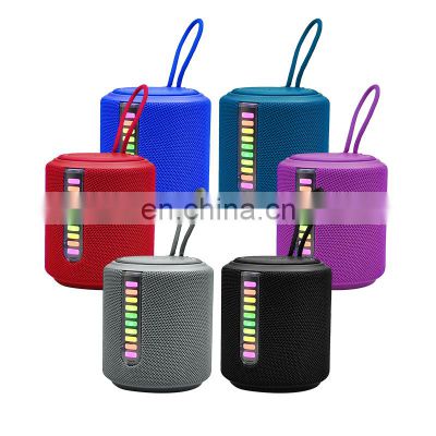 Re-chargeable 1200mah Battery Outdoor BT Wireless Speaker with Lanyard