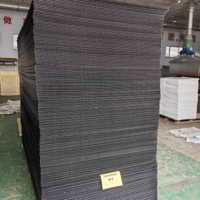 2.4m x 1.2m Durable & Affordable 10mm Coroplast Corrugated Plastic Sheets