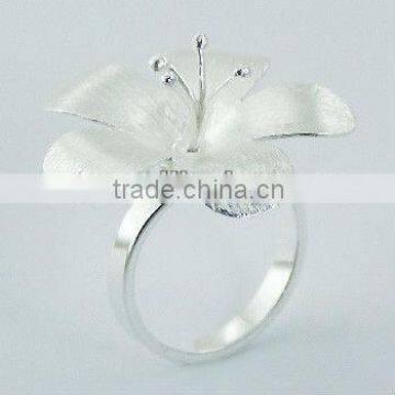 Lovely Brushed 925 Silver Plated Sterling Silver Flower Ring