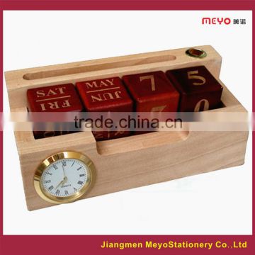 2015 Eco-friendly Wooden Carved Pen Holder With Clock