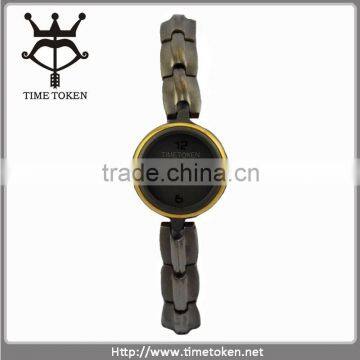 Customized Promotion Titanium Lady Watch Grey Gift Quartz Watches