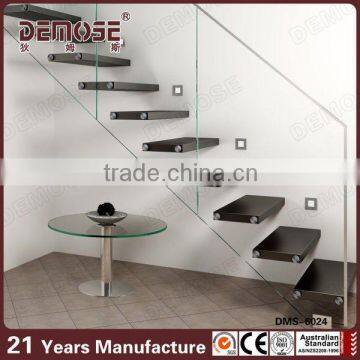 contemporary designing staircase with frameless glass fence