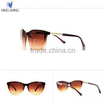 Classical Wooden Kiss Sunglasses photo-4