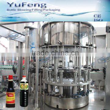 PLC control SUS316L soy sauce line / vinegar bottling line with adhesive labeling machine