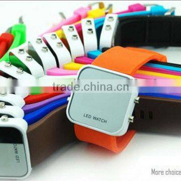 Welcome factory price fashion OEM LED digital watch for children