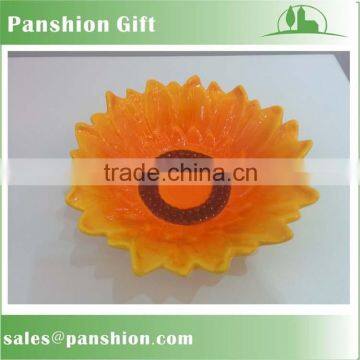 Sunflower shaped fluit plate