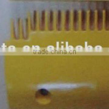 2L08318 Escalator Comb Plate 159*89mm, 17T, ABS,Yellow, Right